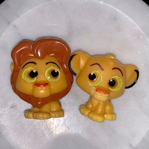 Disney doorables mufasa and Simba